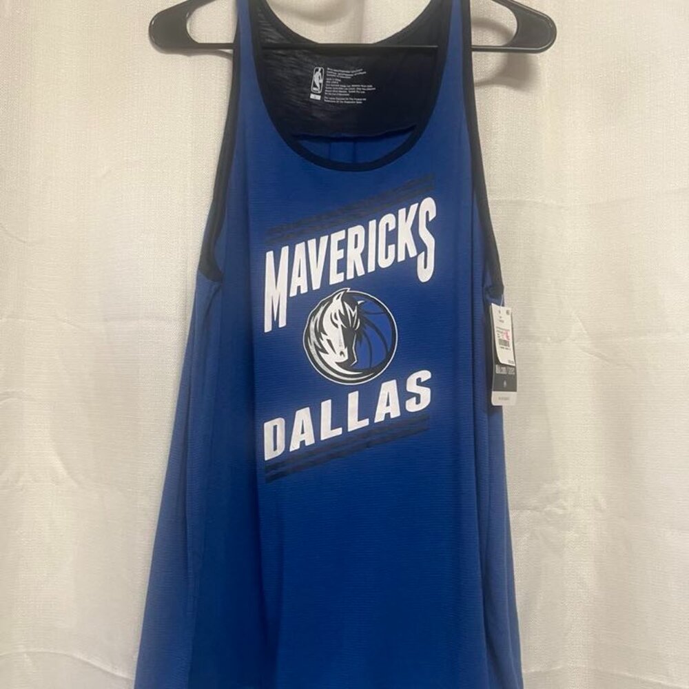 Brand New with Tags NBA Dallas Mavericks Woman's Tank, Large.
